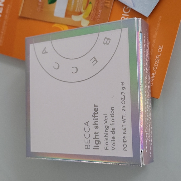 Becca light shifter finishing powder , Olehenriksen eye crème , fresh recovery - Picture 2 of 8